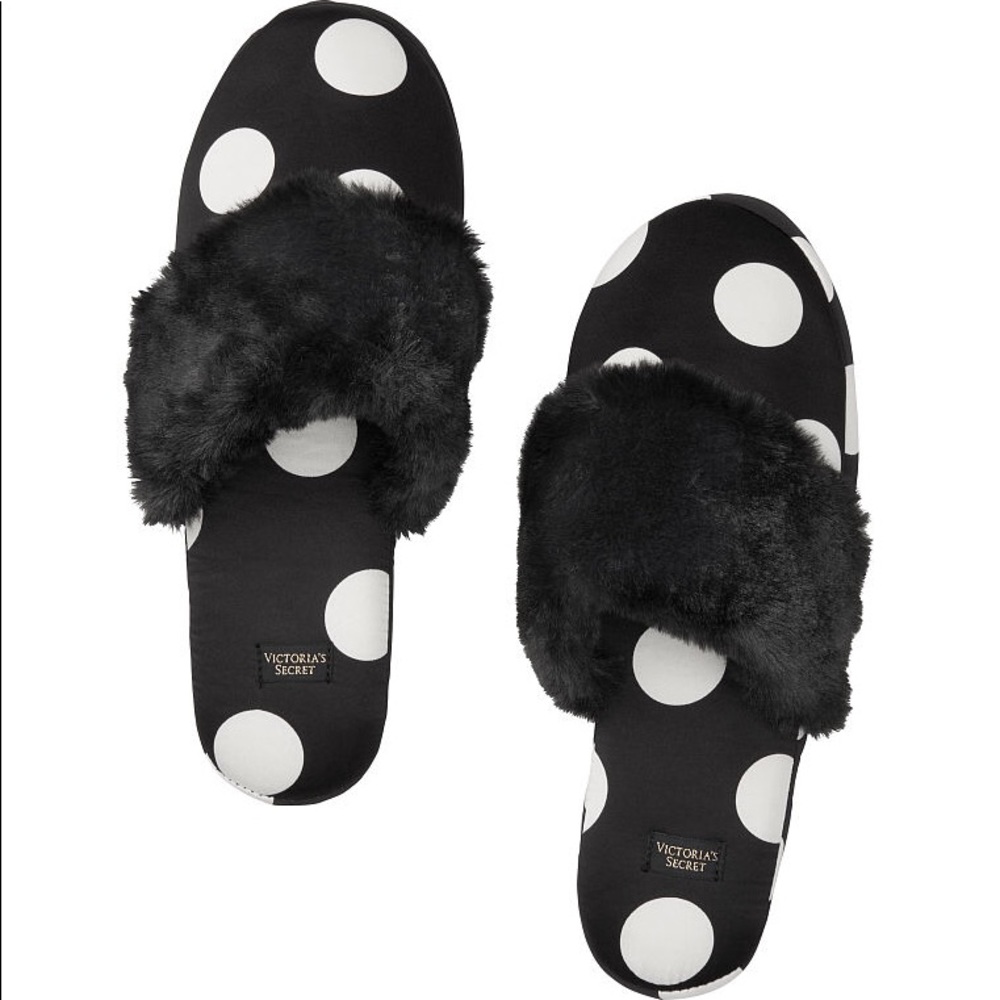 NWT Victoria’s Secret signature satin slippers M